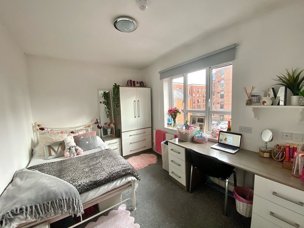 Room Russell Street in Nottingham