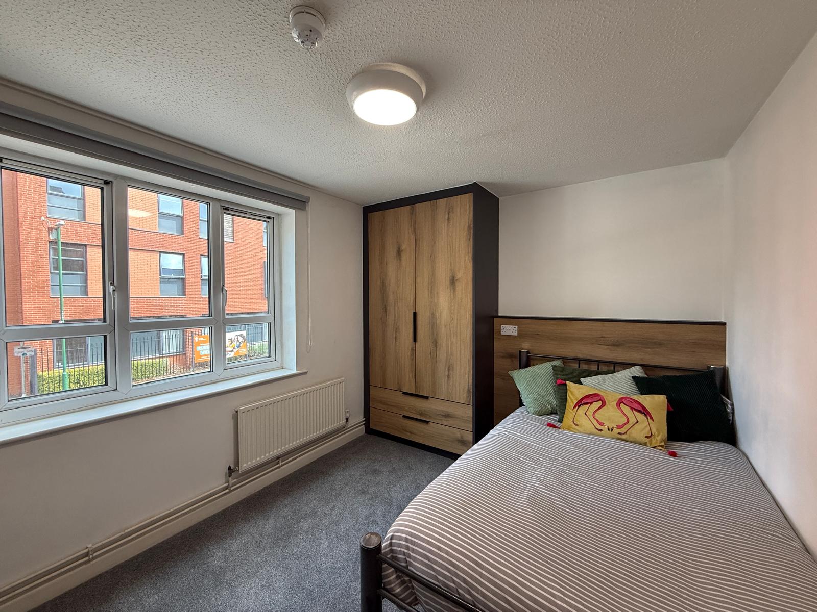 Flat Russell Street in Nottingham