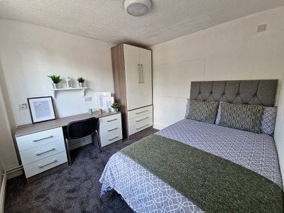 Room Russell Street in Nottingham