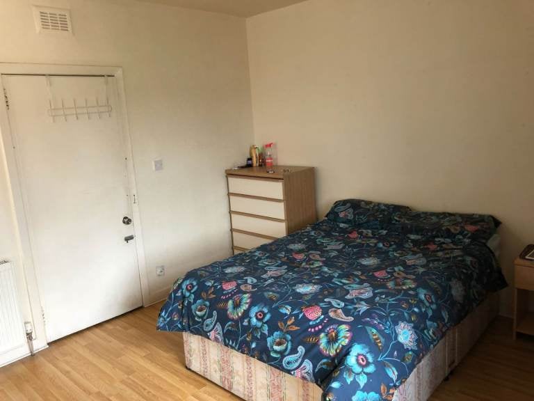 Flat Simon Square in City of Edinburgh