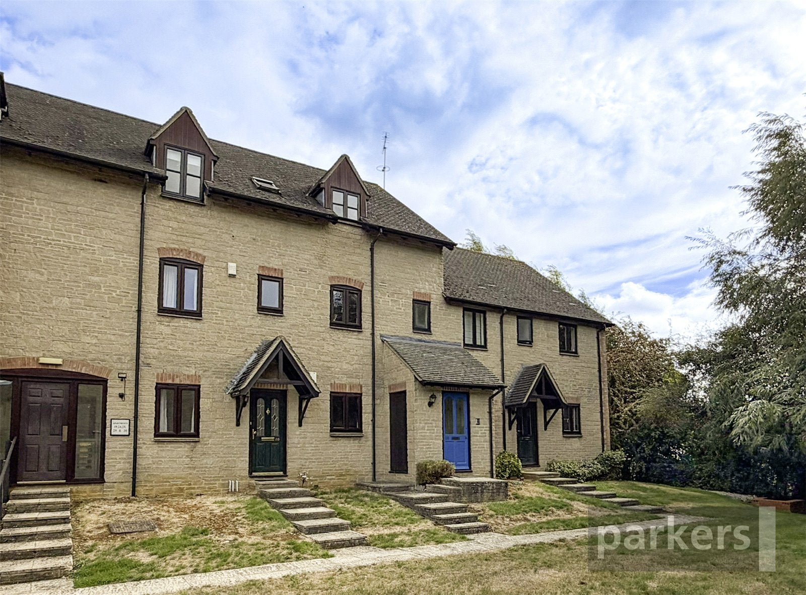 Flat Lakeside Apartments in West Oxfordshire