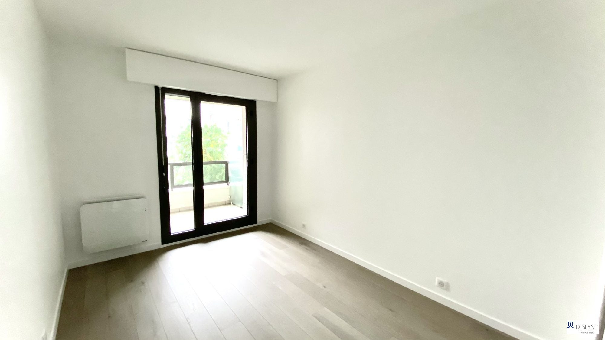 Flat Rue d'Arsonval in Paris