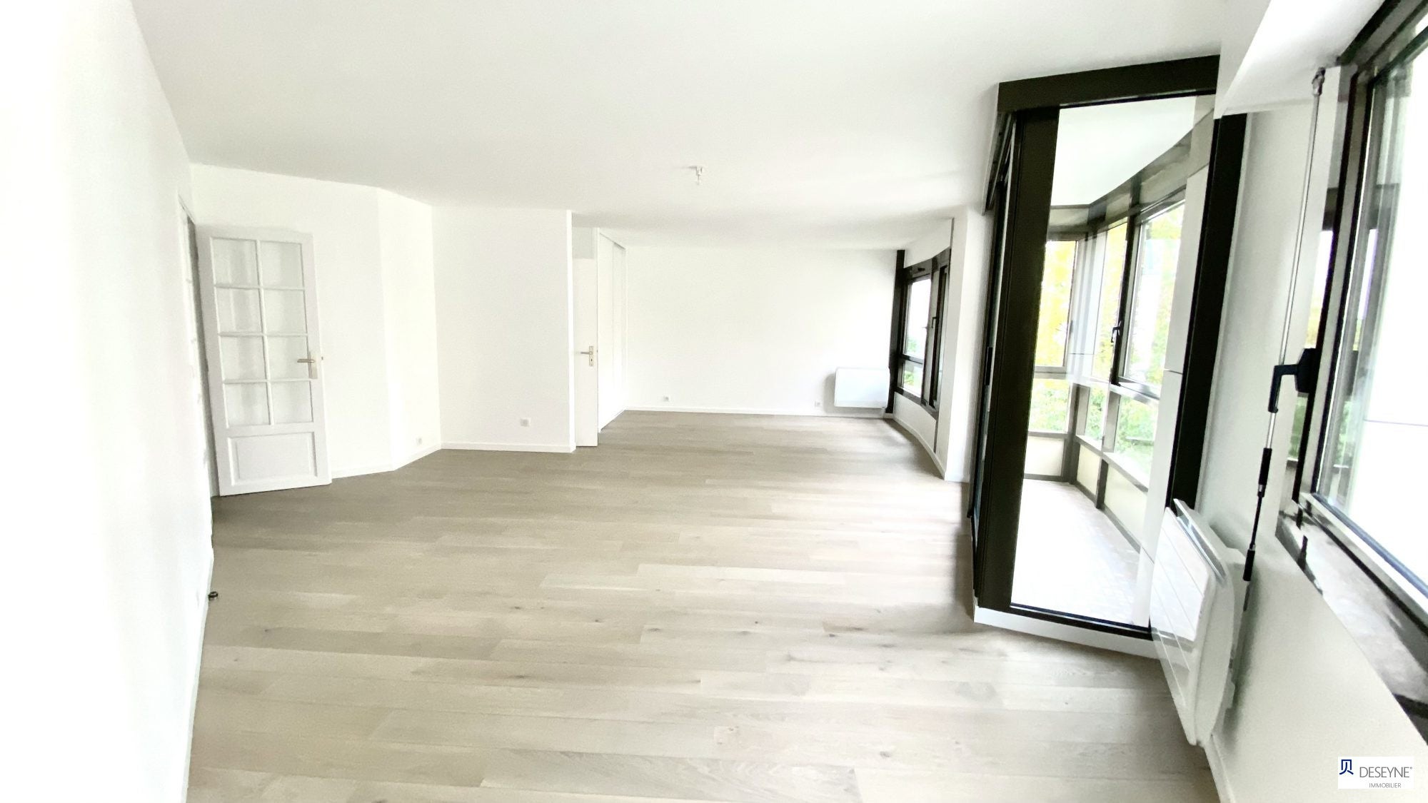 Flat Rue d'Arsonval in Paris