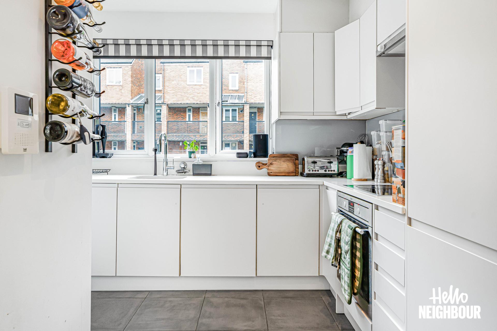 Flat Hoxton Street in Greater London