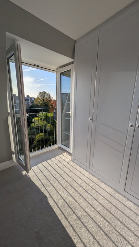 Room Allfarthing Lane in Greater London