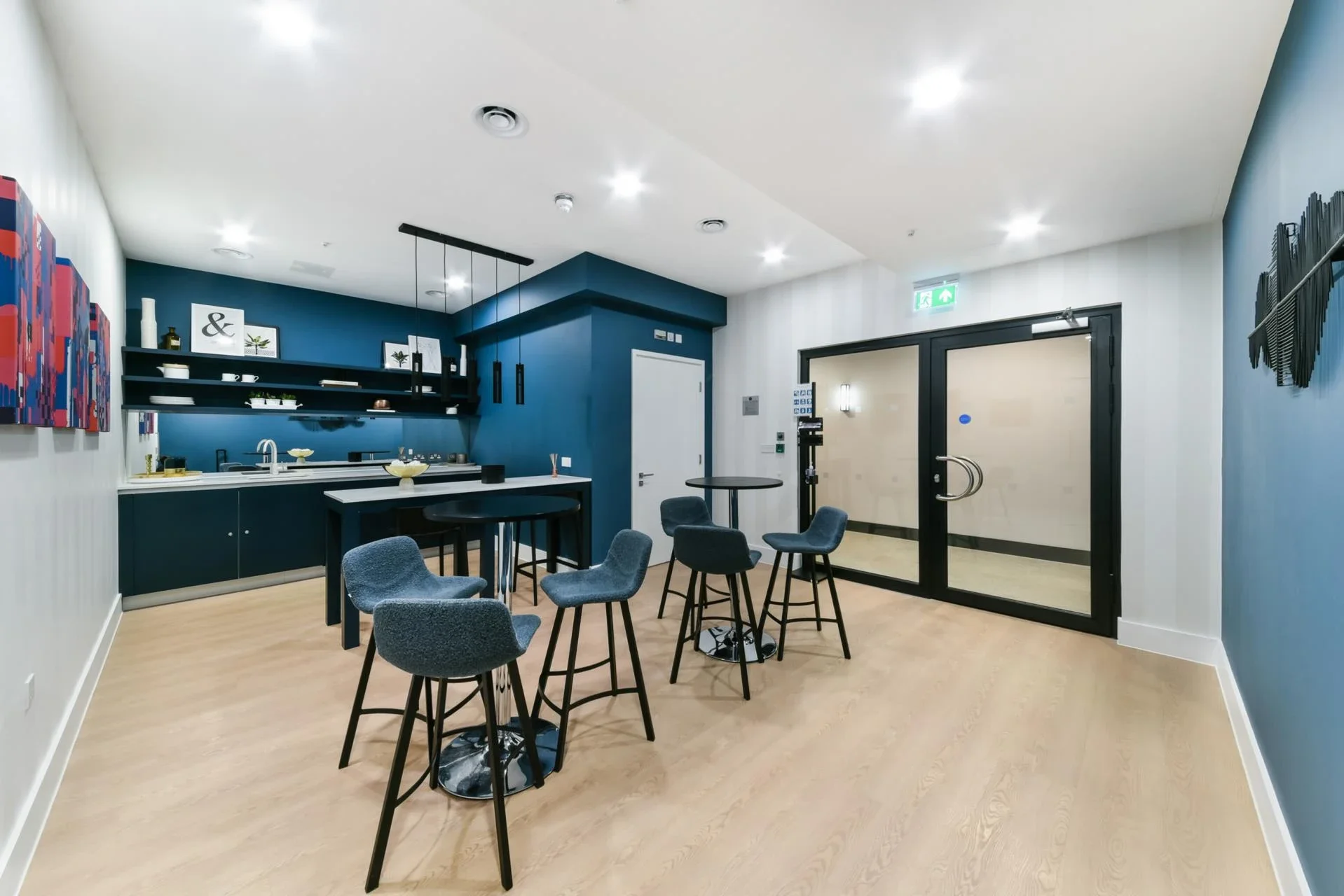 Flat Cendal Crescent in Greater London