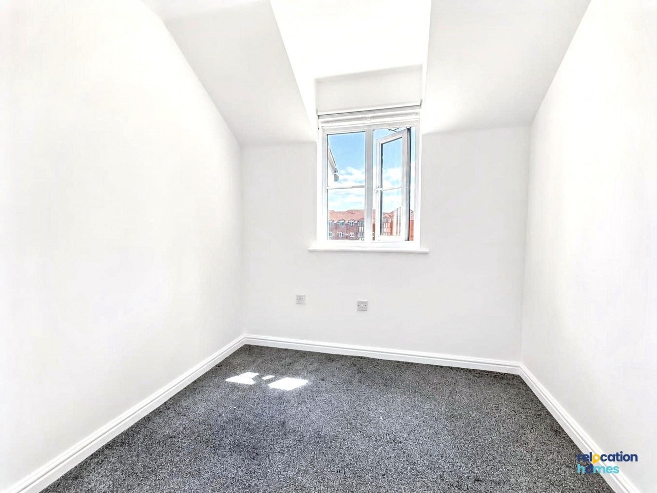 Flat Ottawa Court in Broxbourne