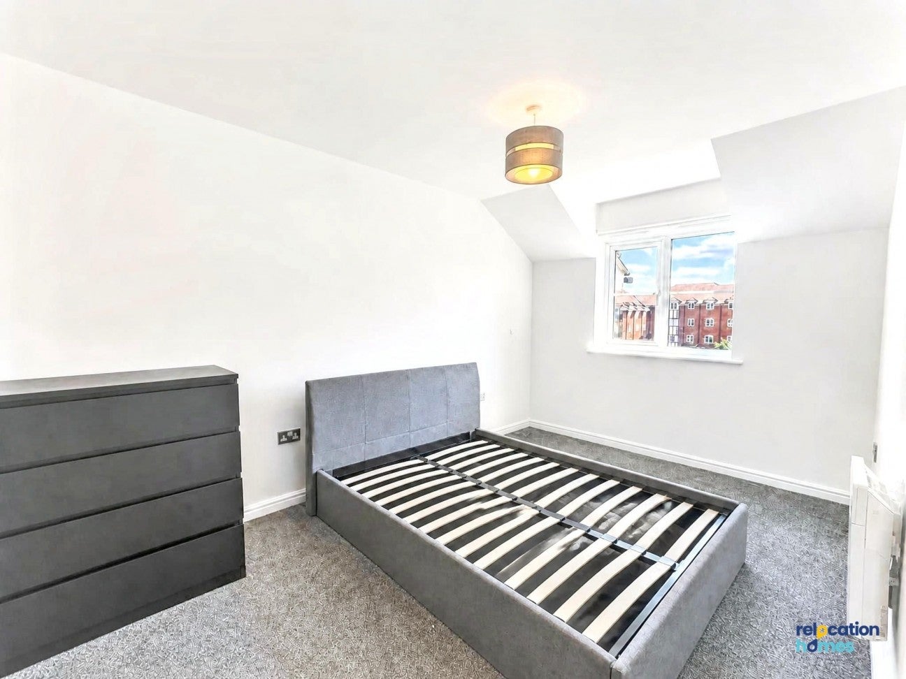 Flat Ottawa Court in Broxbourne