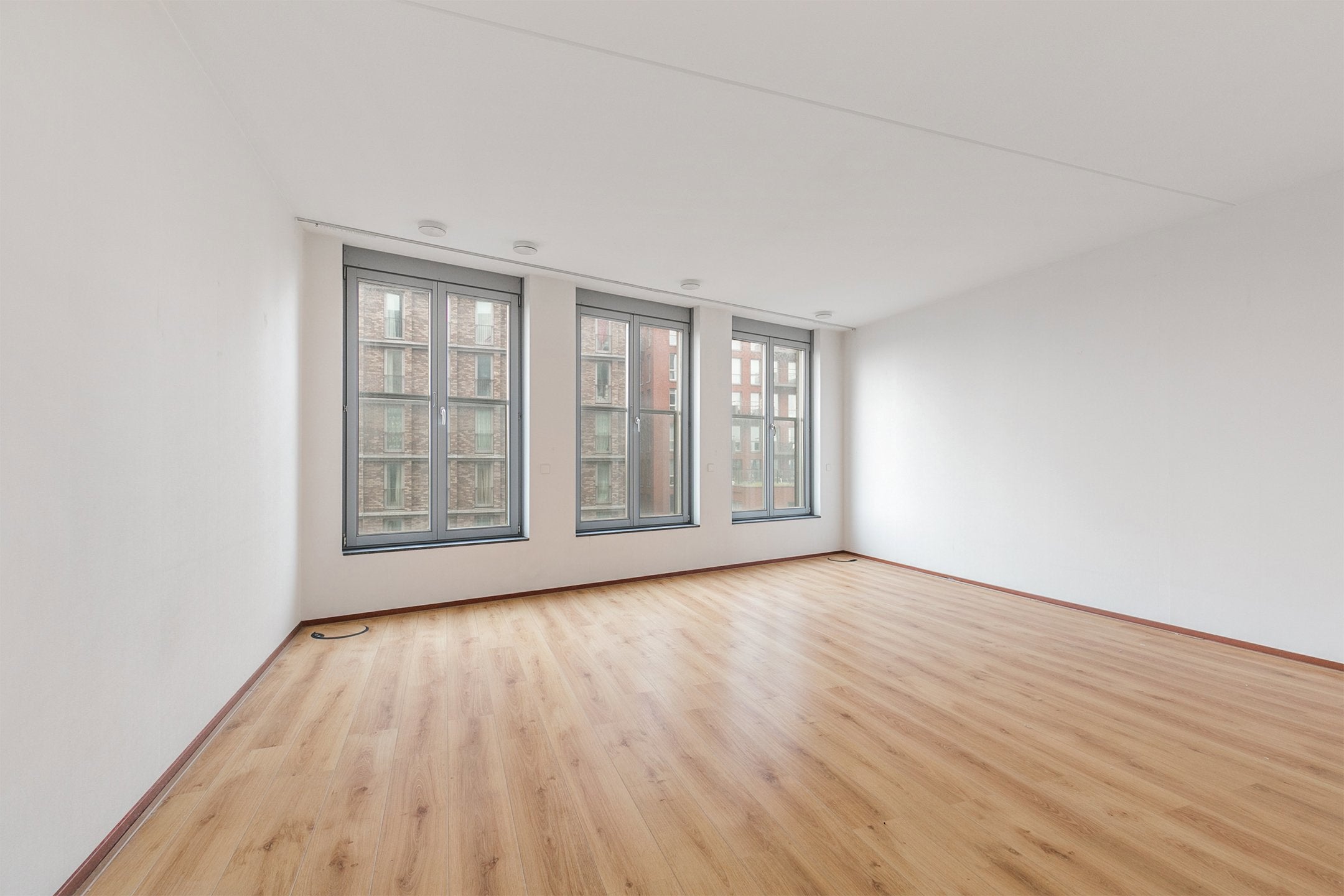 Flat Veemkade in Amsterdam