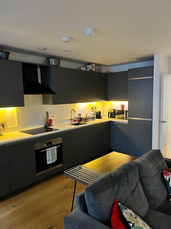 Room Tyssen Street in Greater London