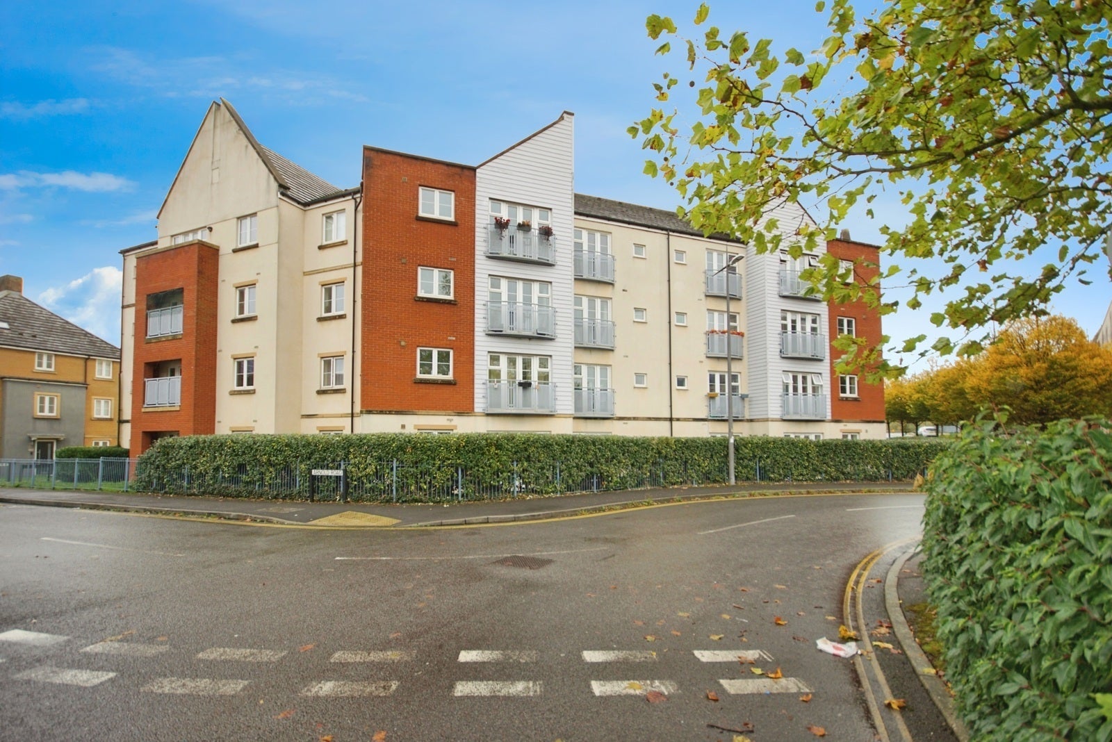 Flat Arnold Road in Bristol