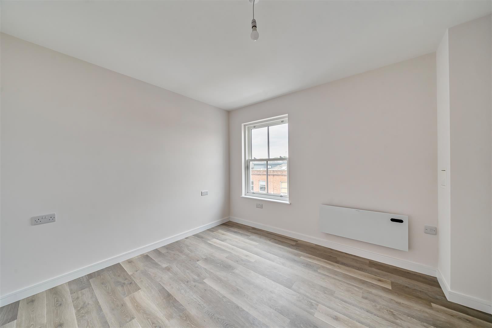 Flat London Road in Greater London