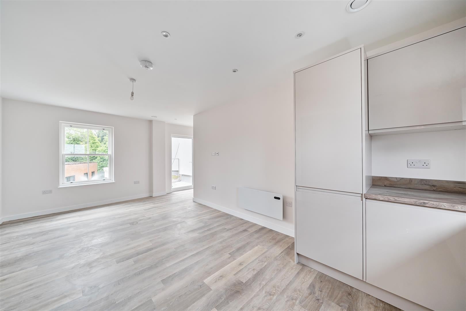 Flat London Road in Greater London