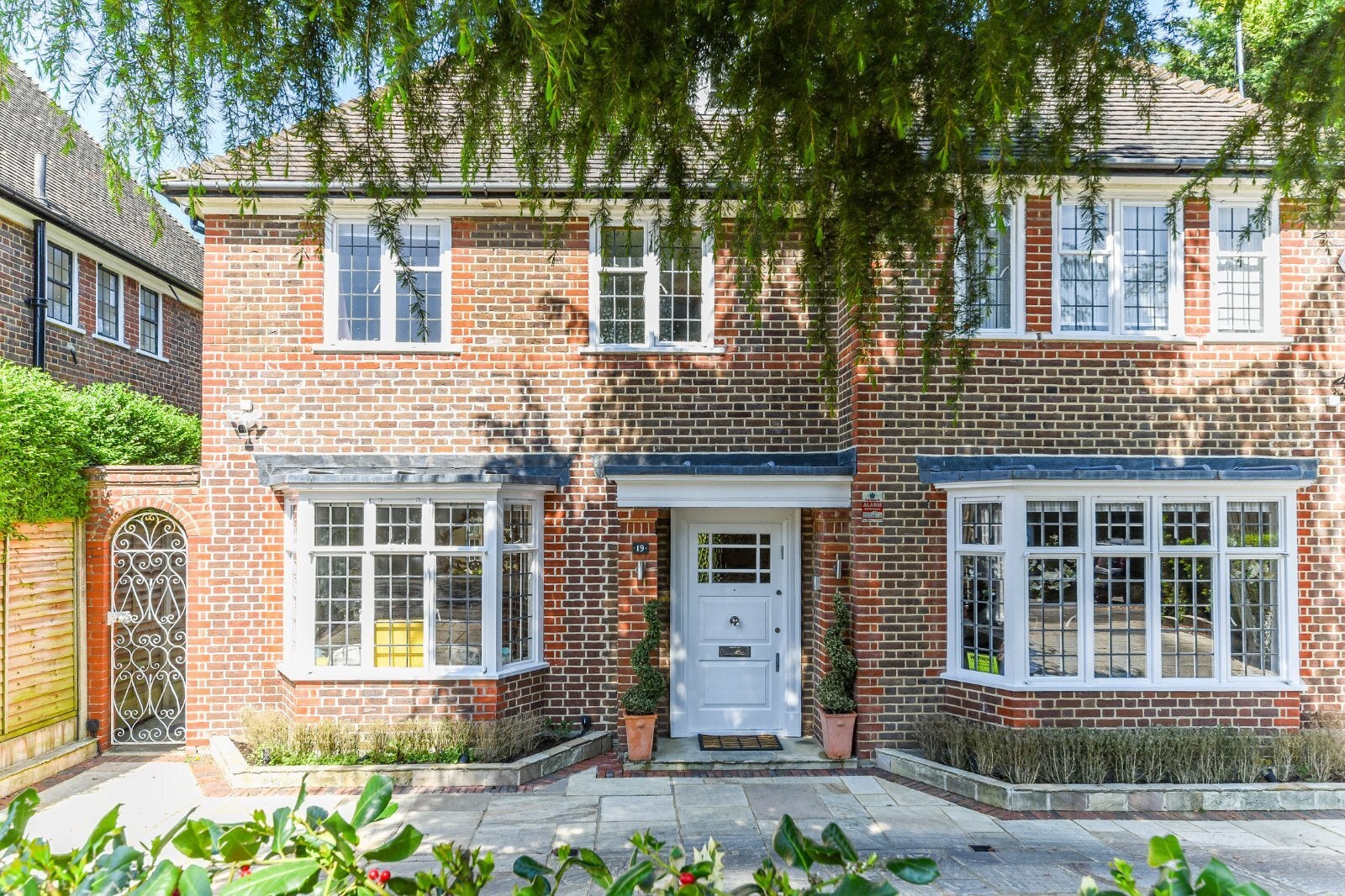 House Chalton Drive in Greater London