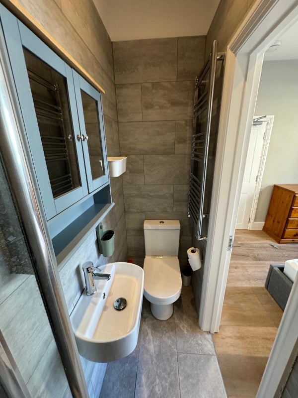Room Undine Street in Greater London