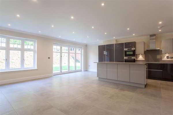 Flat Wargrave Hill in Wargrave