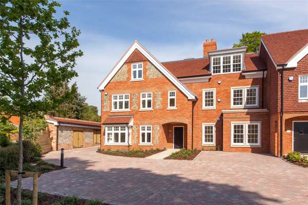 Flat Wargrave Hill in Wargrave