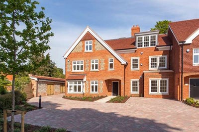 Flat Wargrave Hill in Wargrave
