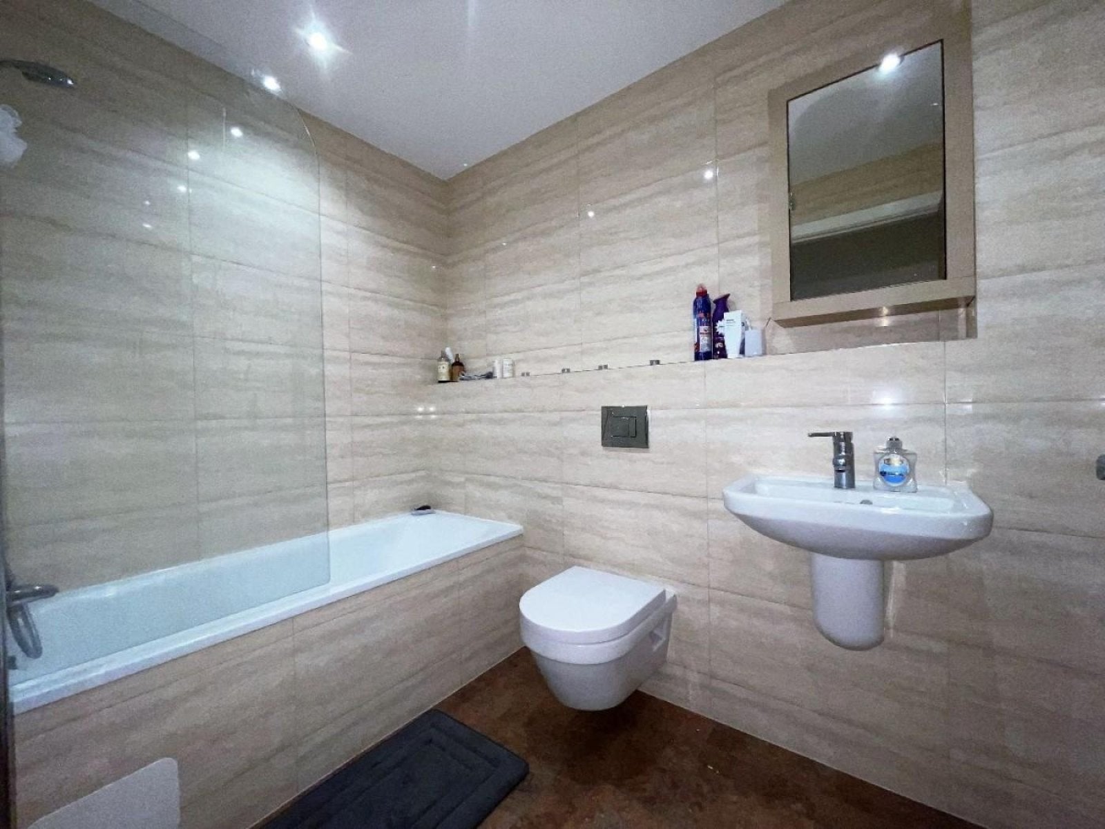 Room Fitzwilliam Street in Sheffield