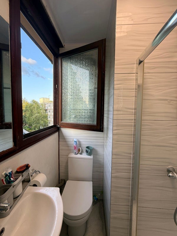 Room Seyssel Street in Greater London