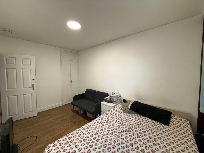 Room Seyssel Street in Greater London