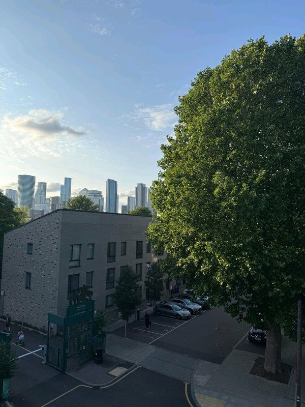 Room Seyssel Street in Greater London