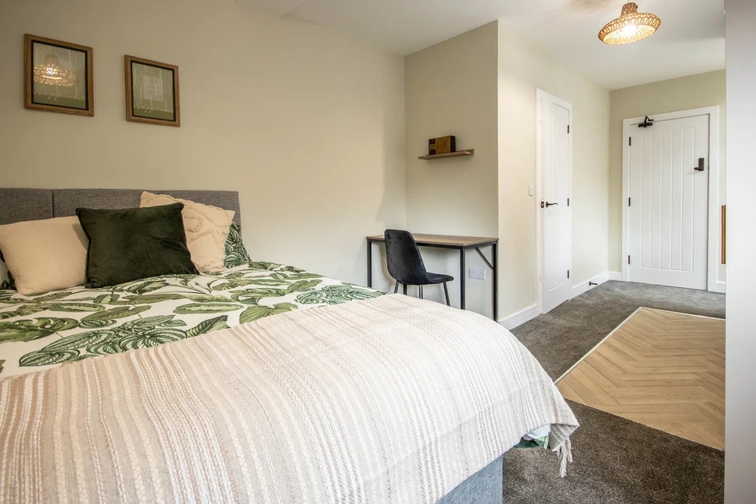 Room Cranmer Street in Nottingham