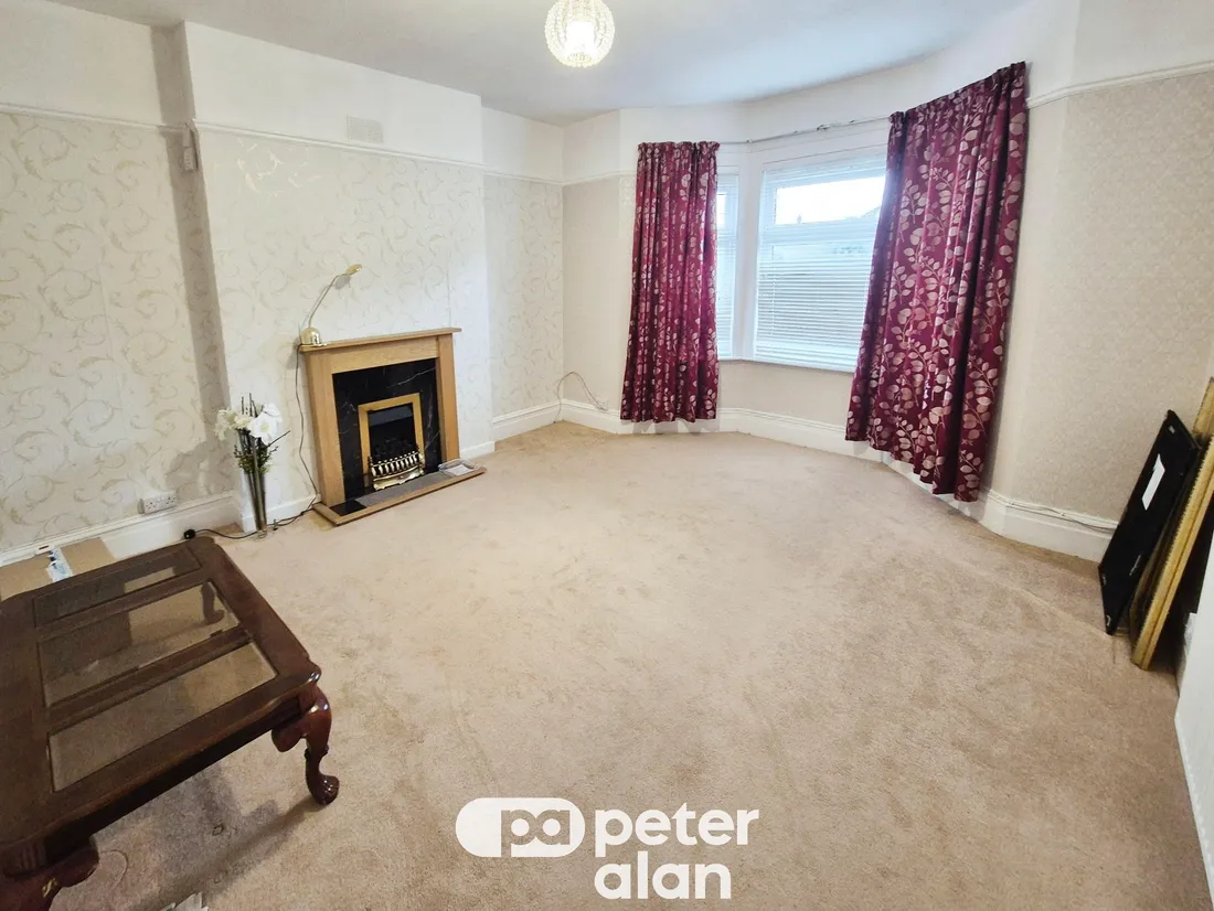 Flat Brynderwen Road in Newport
