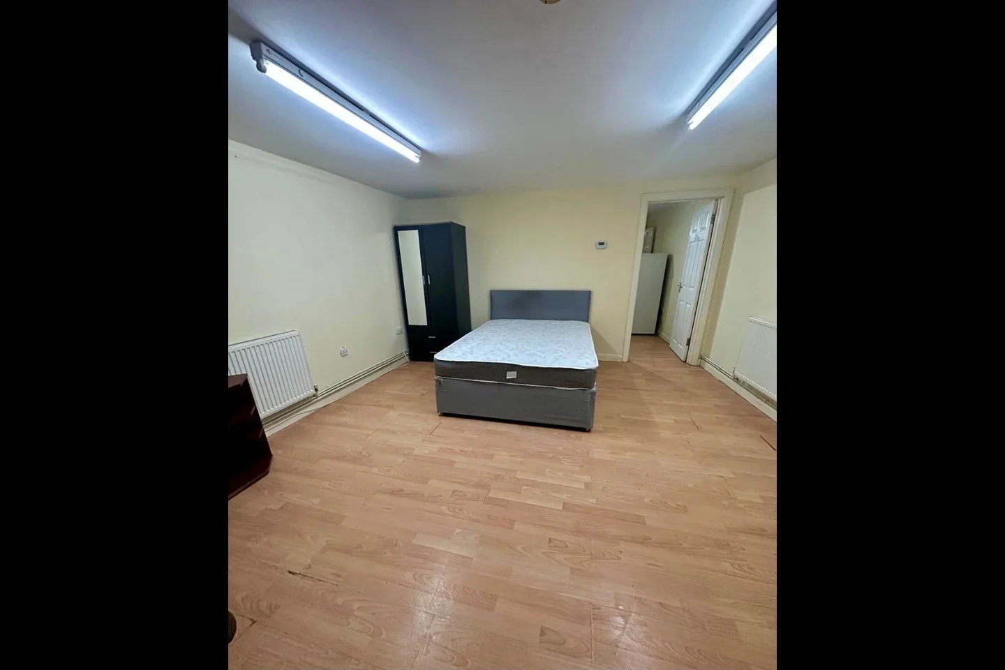 Flat Almorah Road in Greater London