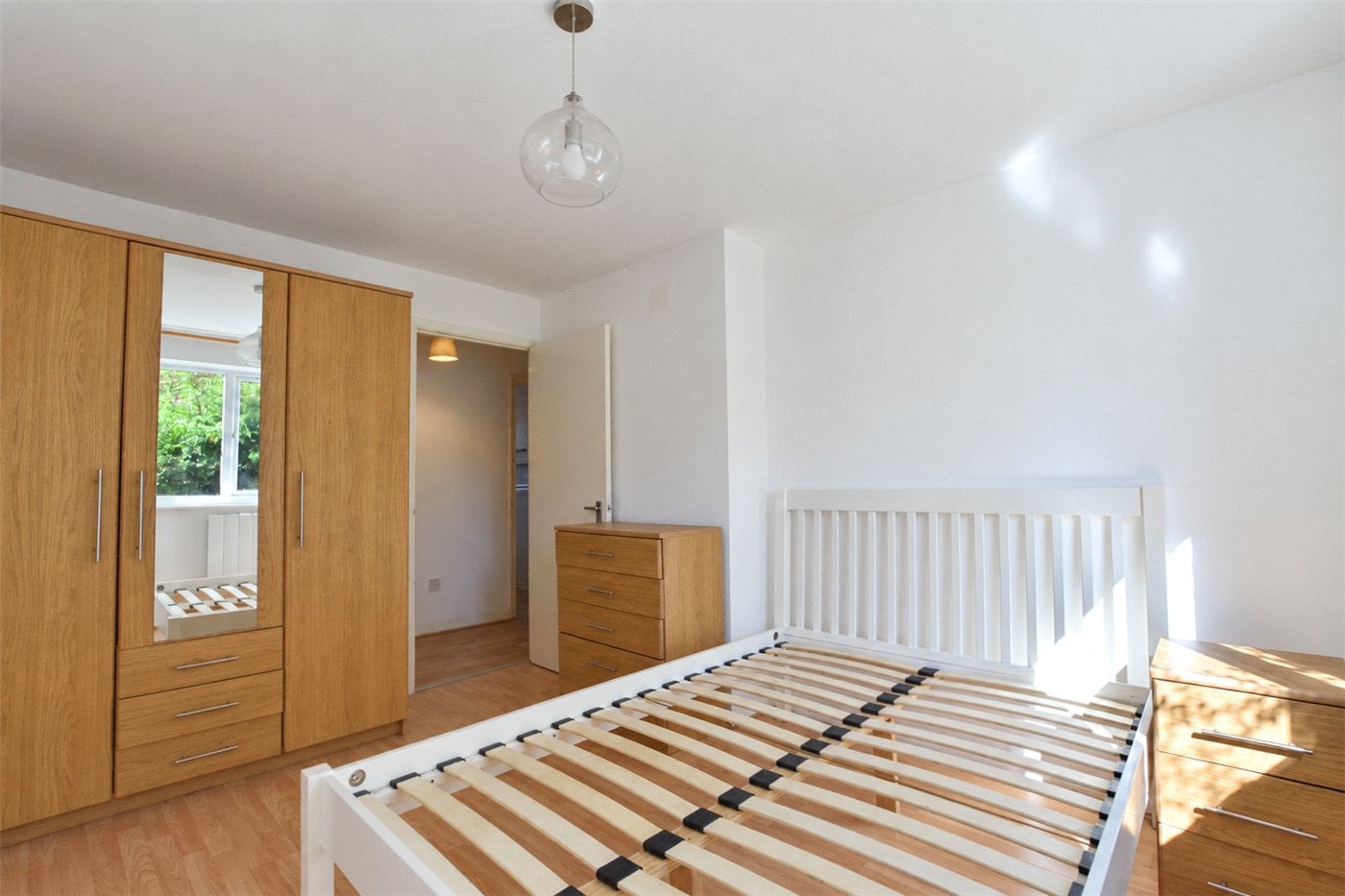 Flat Frank Burton Close in Greater London