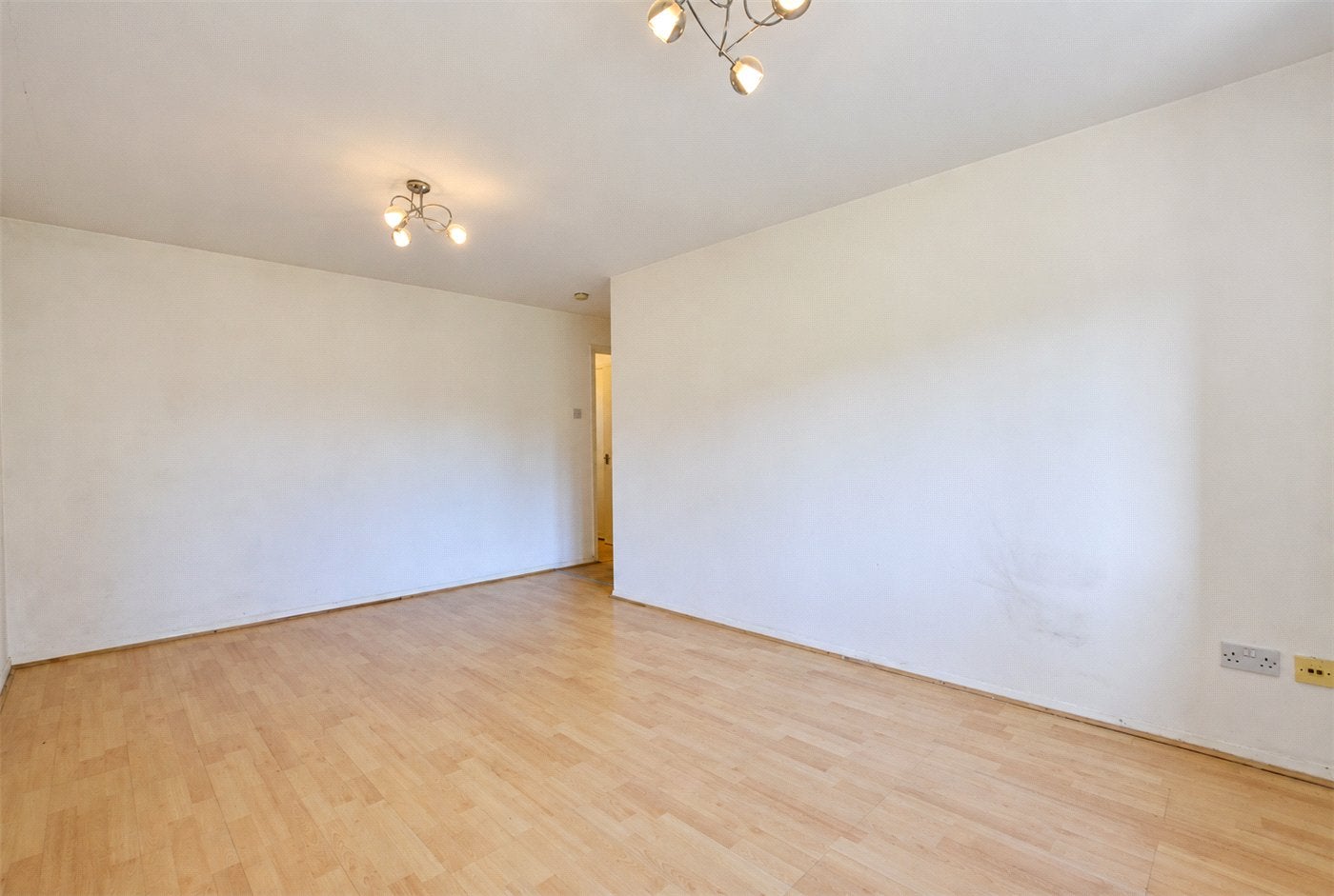 Flat Frank Burton Close in Greater London