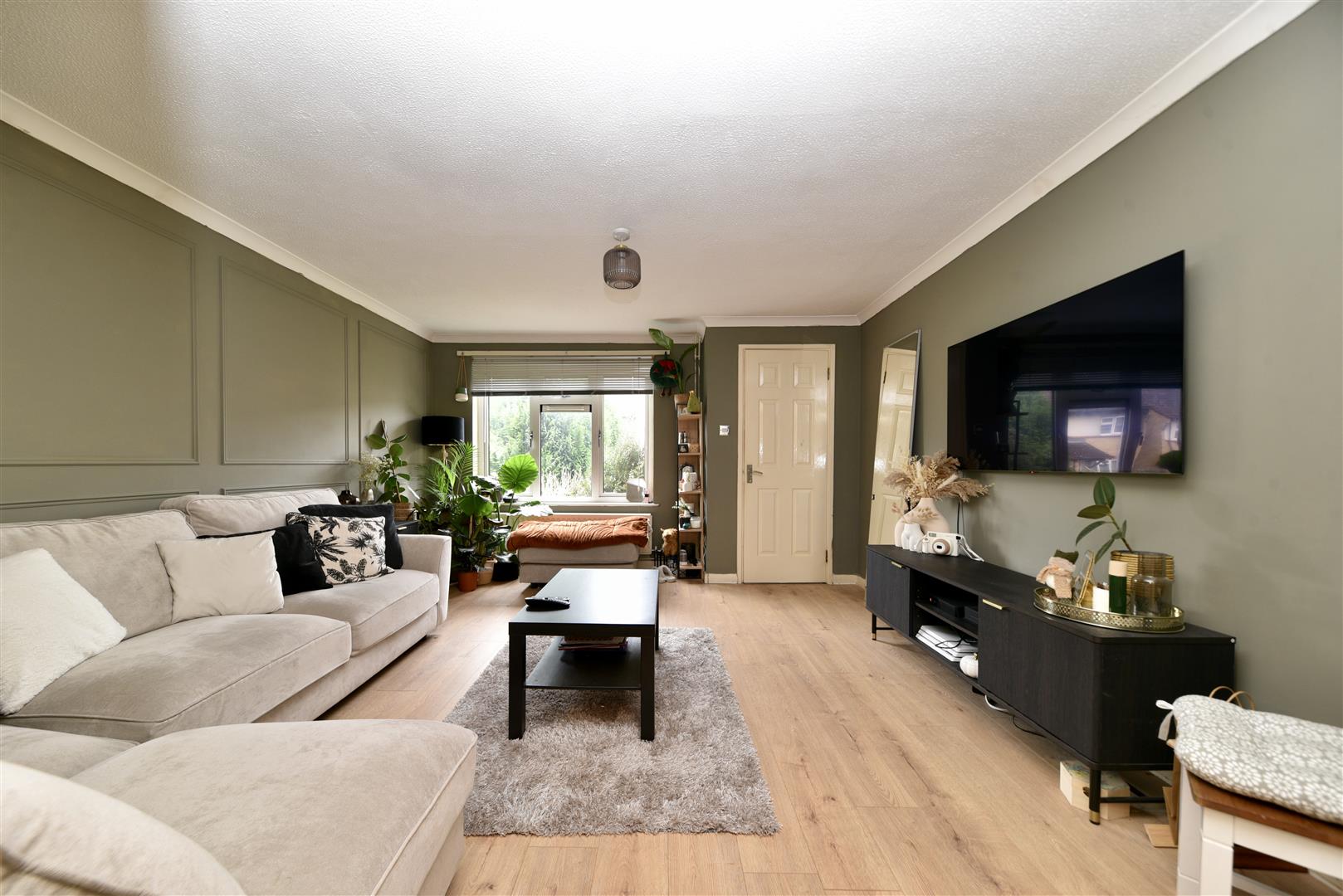 Flat Longcroft Road in Stevenage