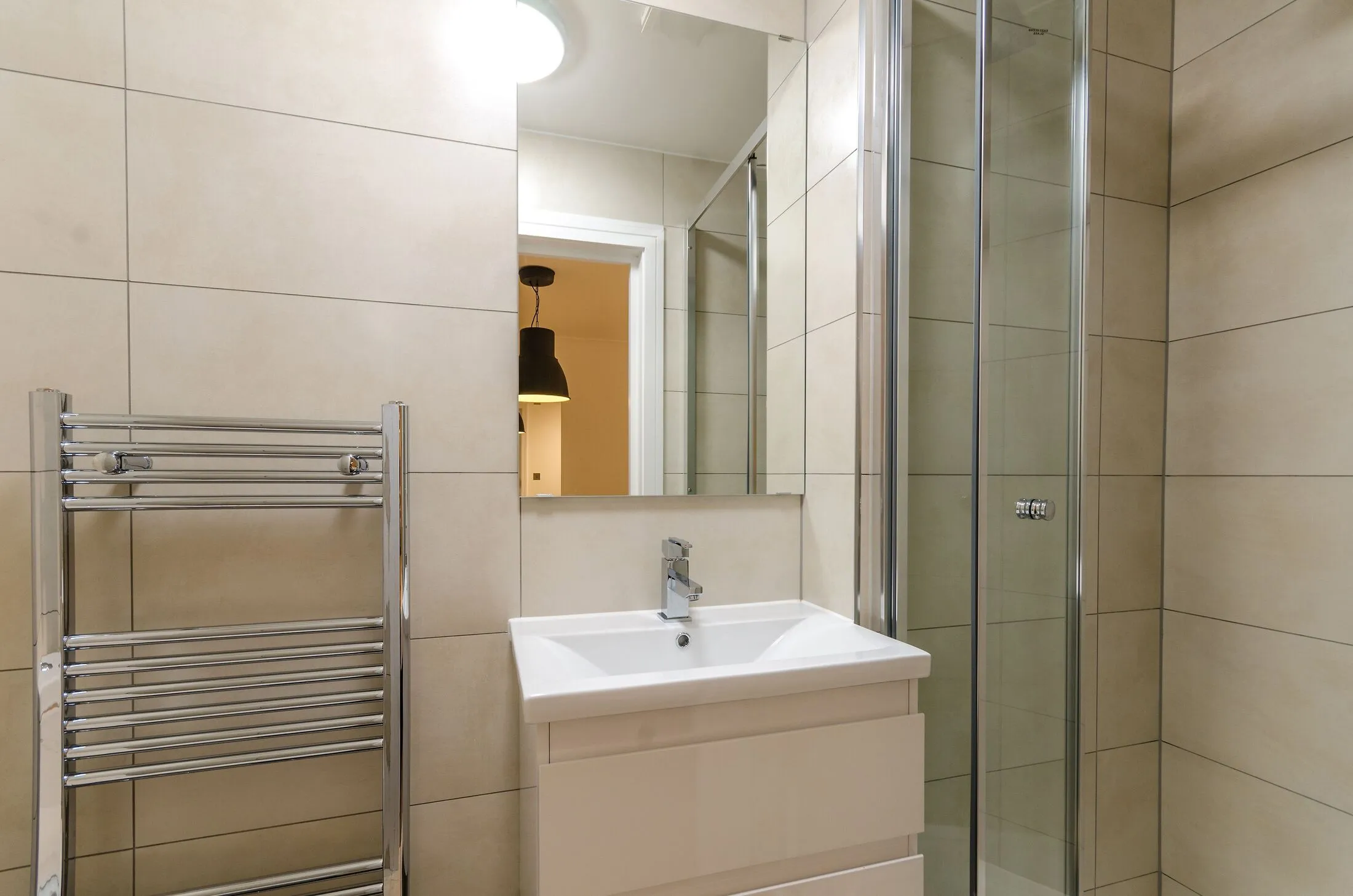 Flat Whymark Avenue in Greater London