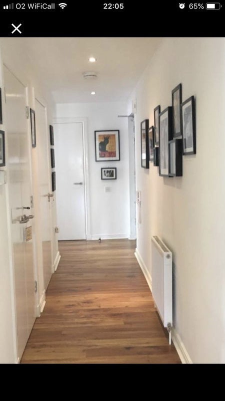 Room Wardrop Street in Glasgow
