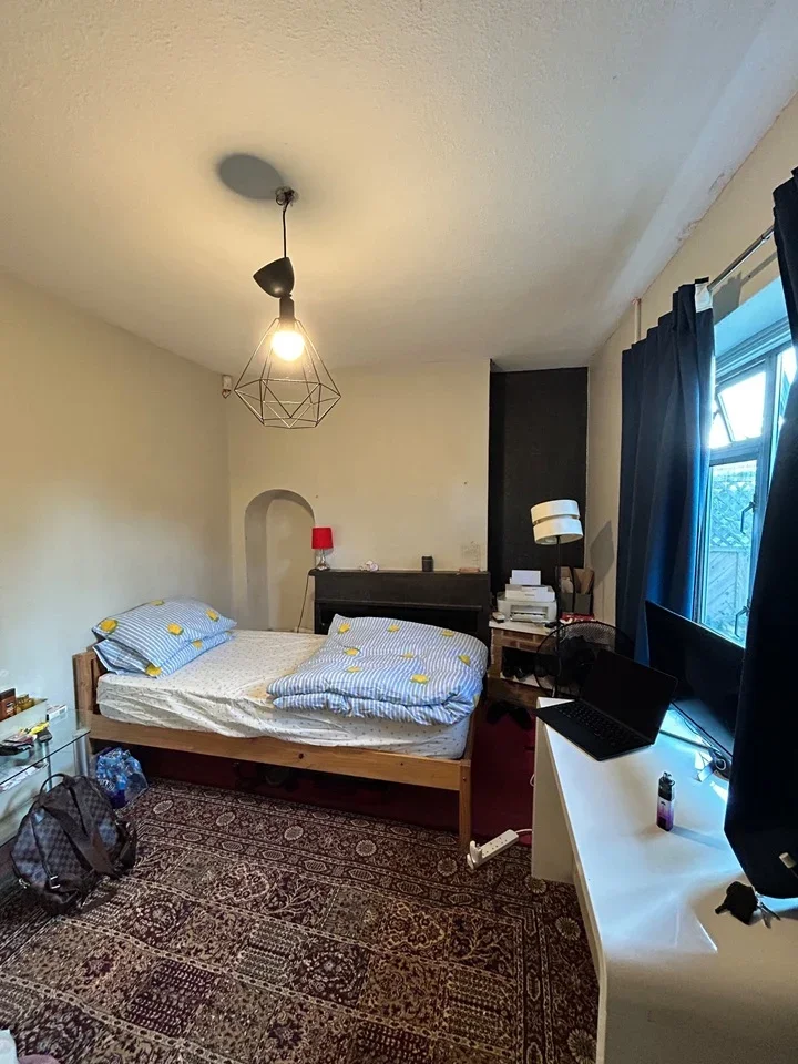 Room Southern Way in Milton Keynes