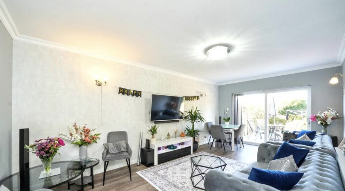 Room Linkway in Greater London