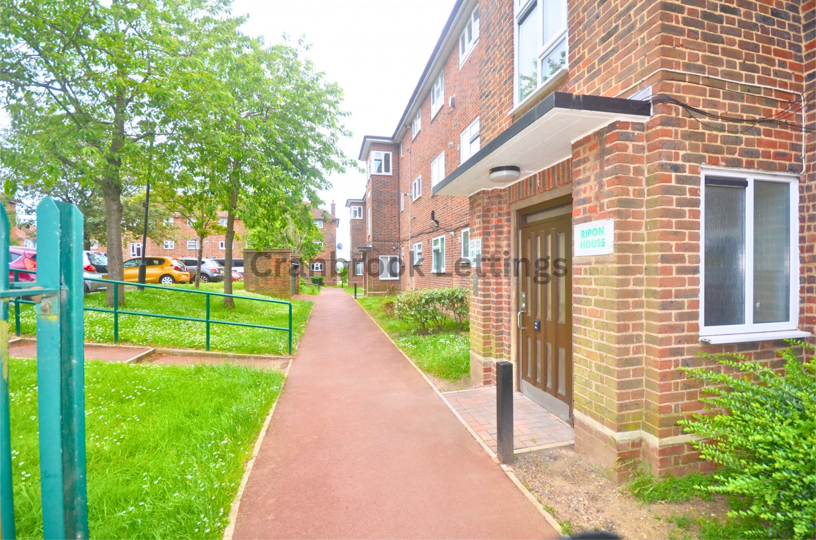 Flat Dartfields in Greater London