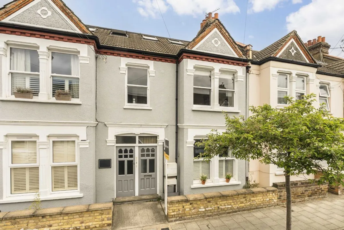 Flat Delia Street in Greater London