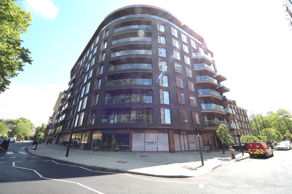 Flat Lambeth High Street in Greater London