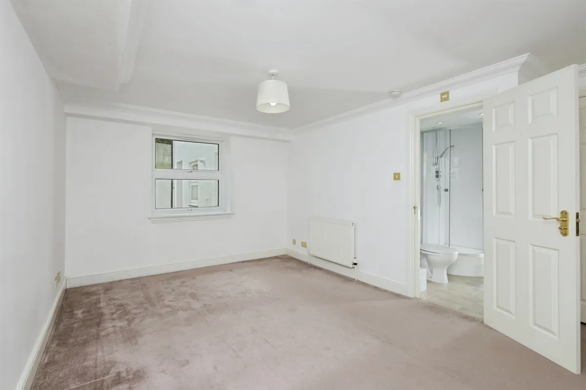 Flat Silverdale Road in Eastbourne