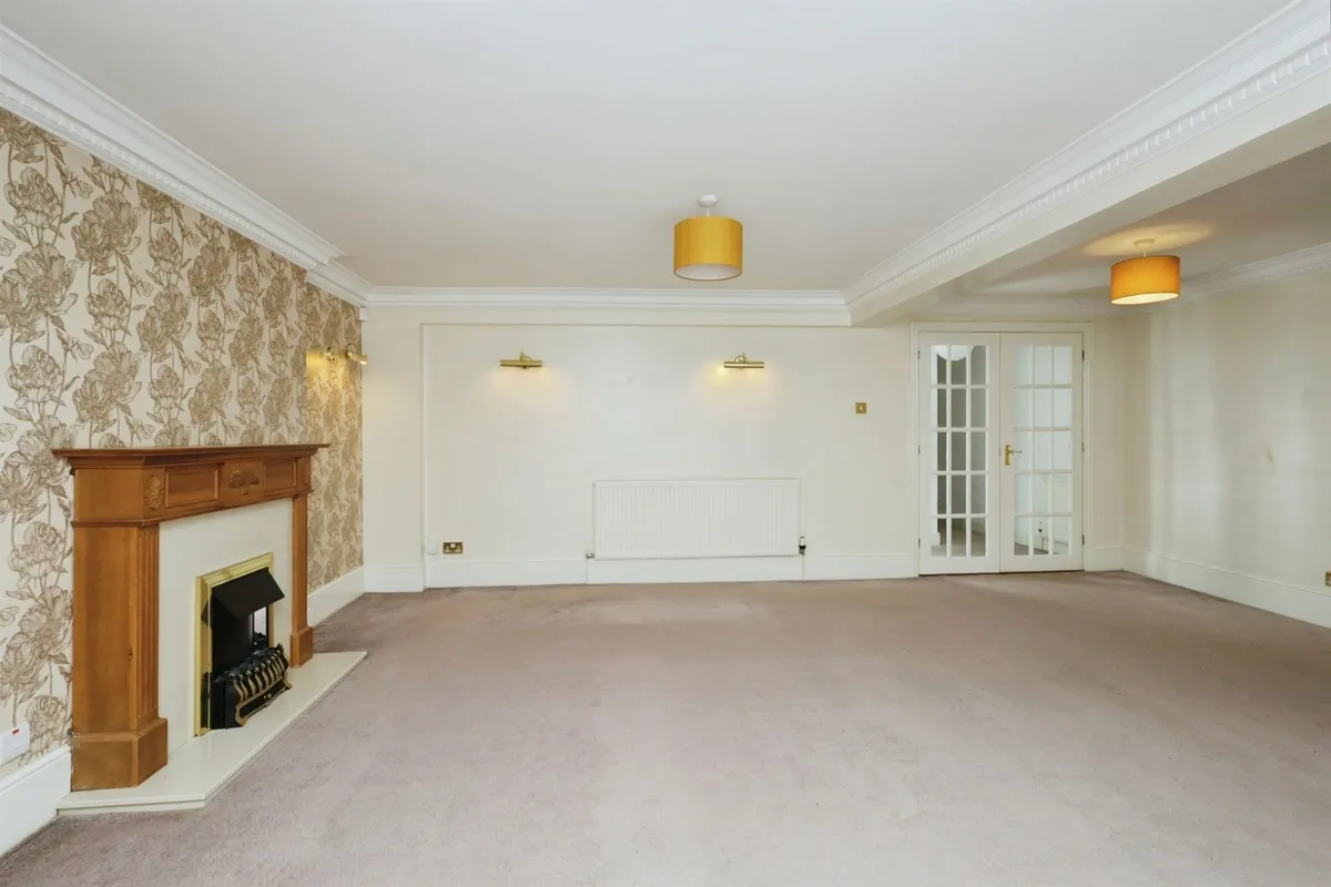 Flat Silverdale Road in Eastbourne
