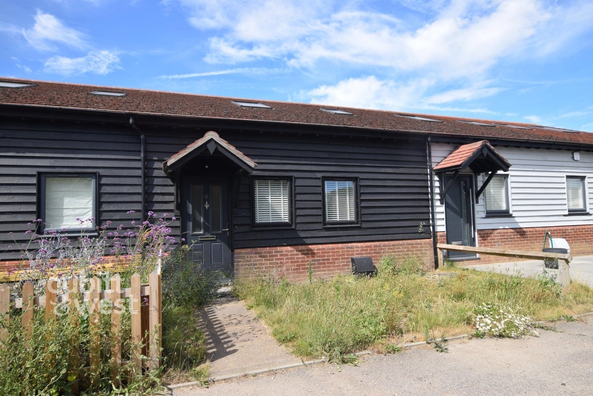 House Holcot Lane in Portsmouth