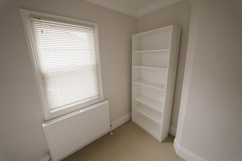 Room Amherst Road in Greater London
