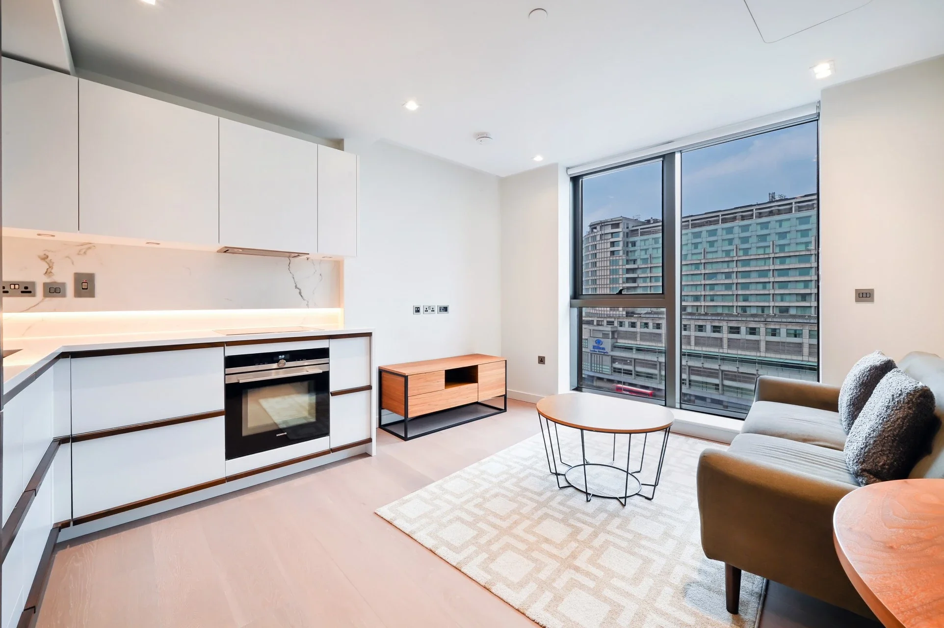 Flat Newcastle Place in City of Westminster