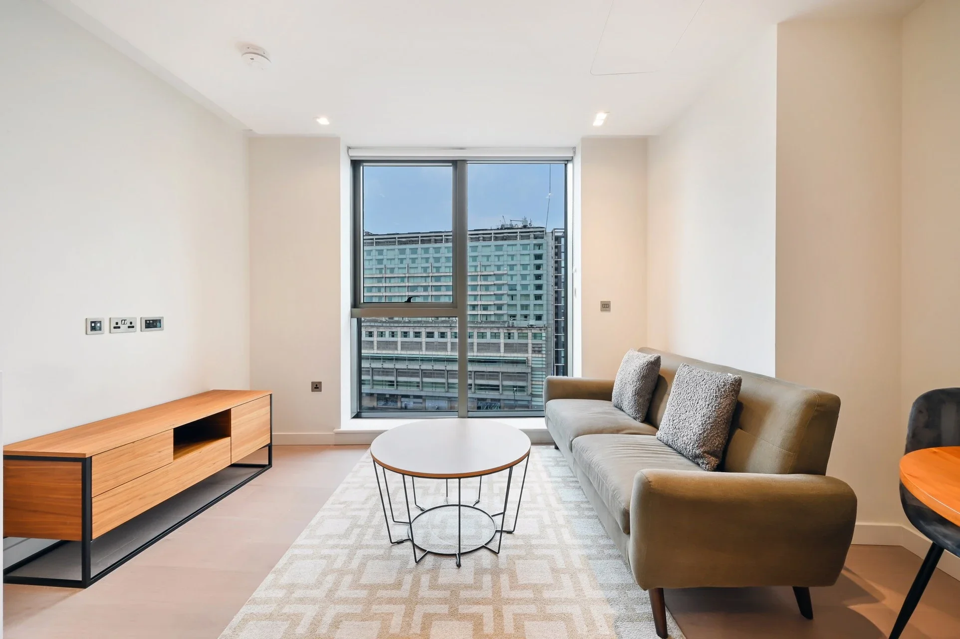 Flat Newcastle Place in City of Westminster