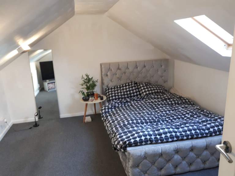 Flat Ferrestone Road in Wellingborough