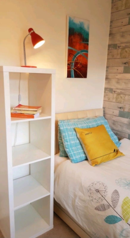 Room Will Crooks Gardens in Greater London