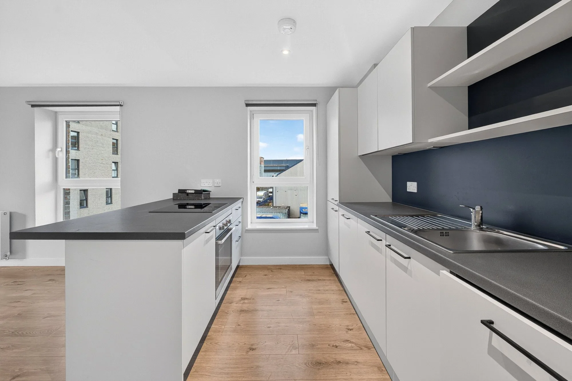 Flat Pillans Place in City of Edinburgh