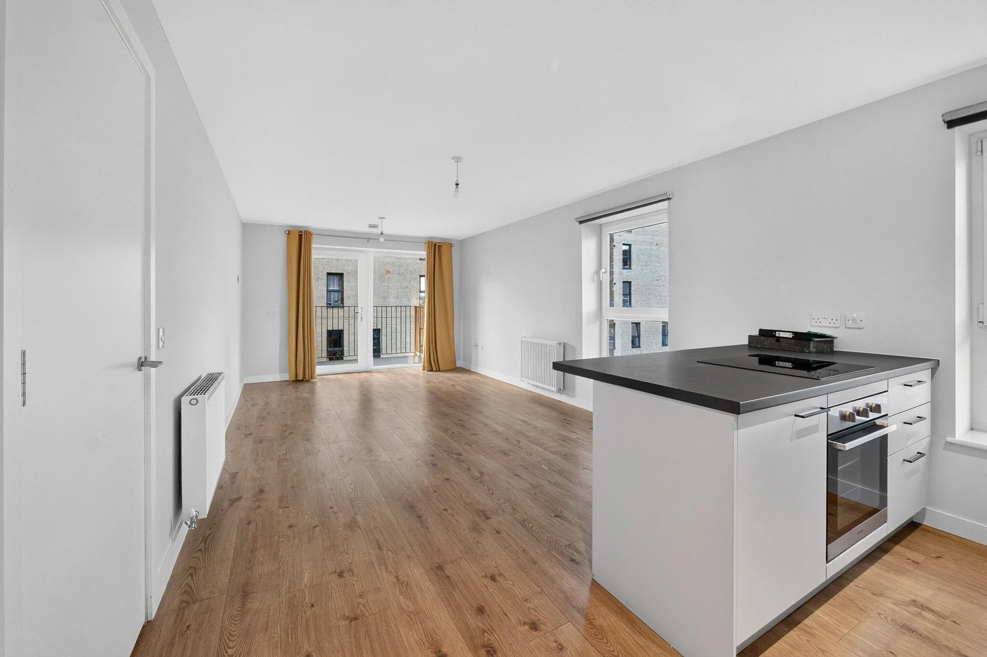 Flat Pillans Place in City of Edinburgh