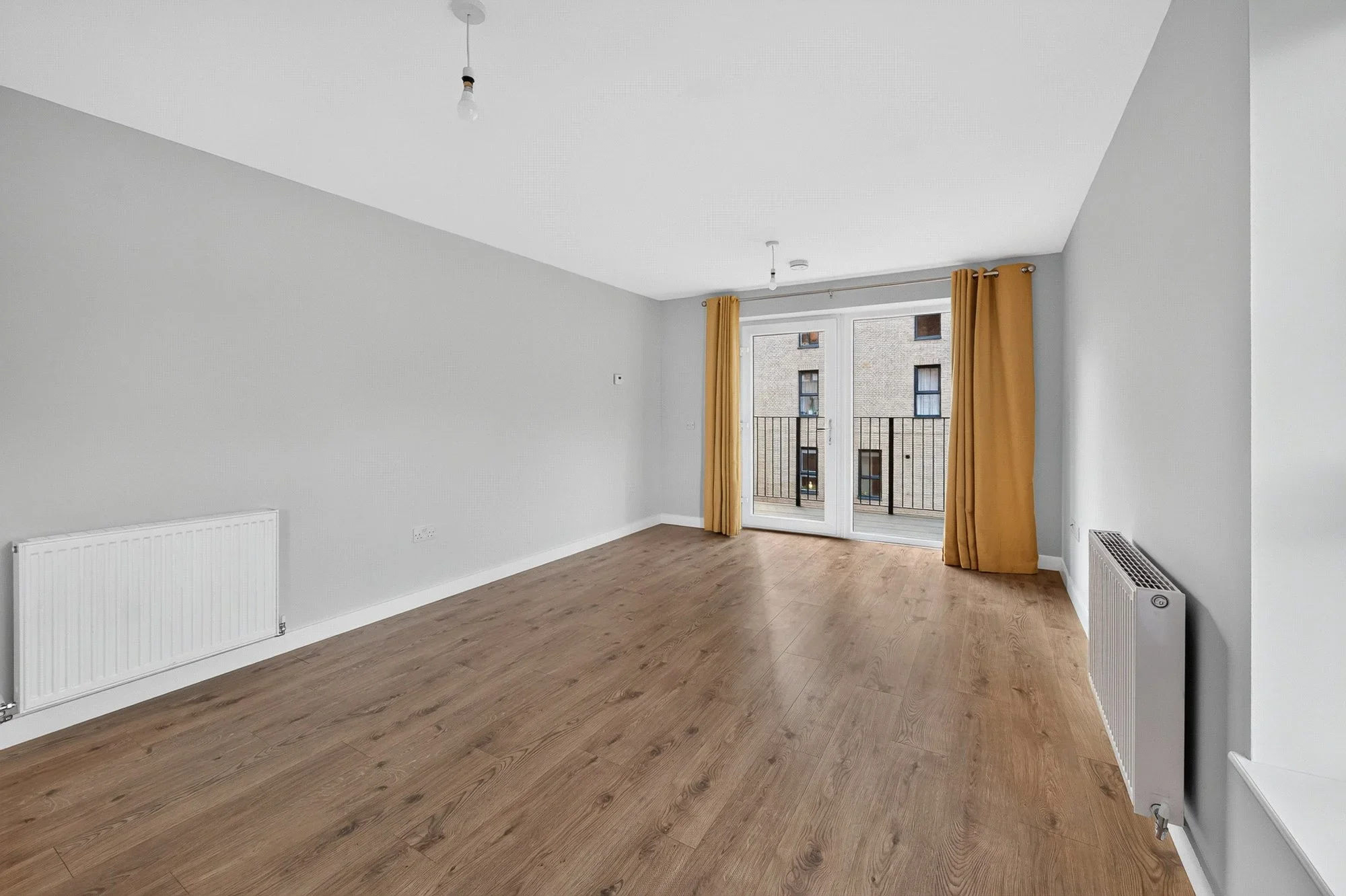 Flat Pillans Place in City of Edinburgh